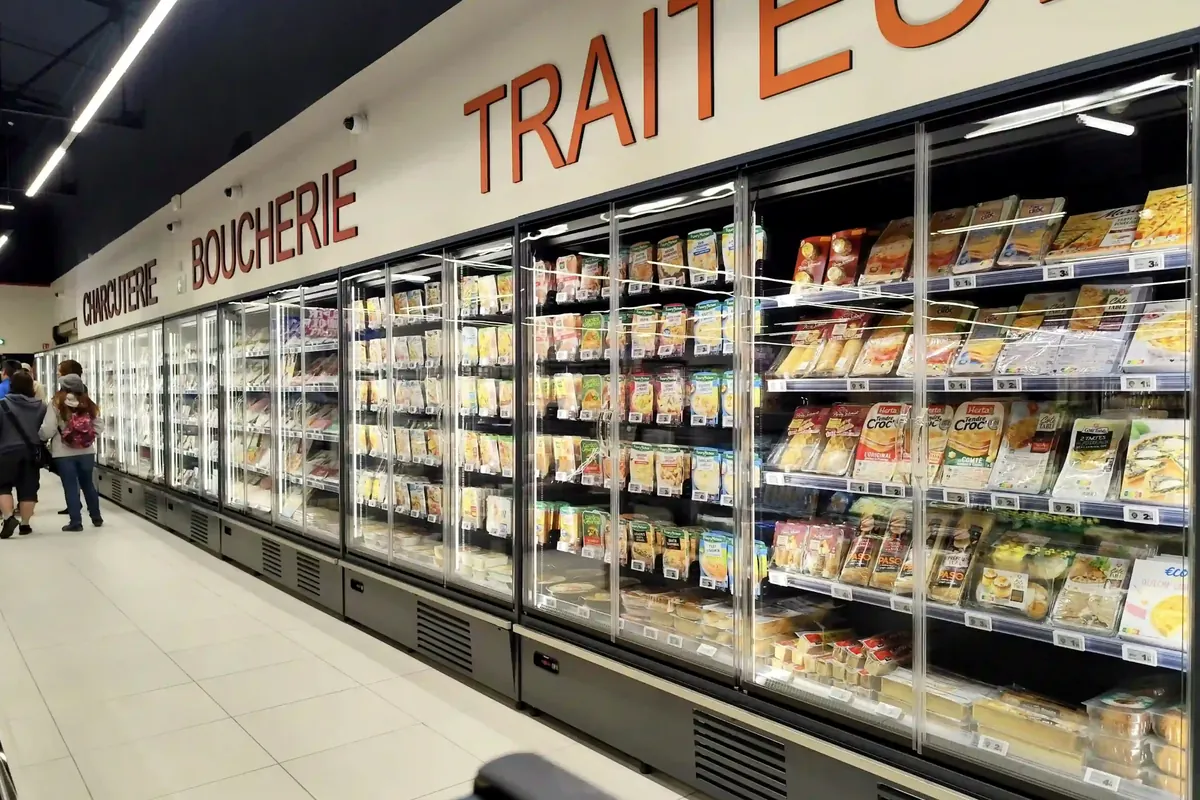 Rayon avec vitrine positive